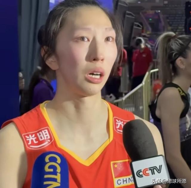 中国女排惜败后！全队遗憾总结，唯有一人不服，球迷：大将风仪
