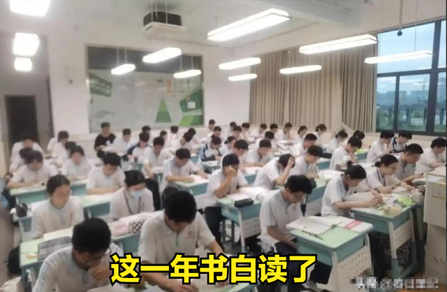 女生高考迟到1分钟被拒！知情人曝缘故原由，女生是清北班，家住对面