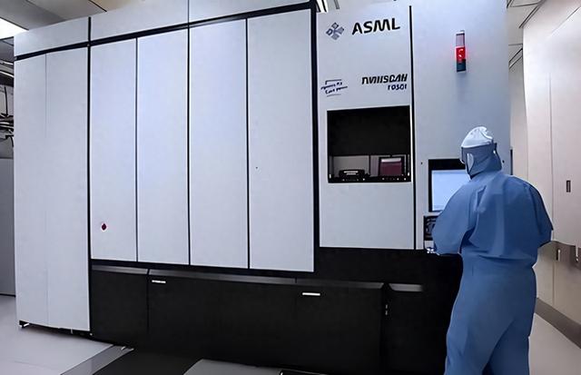 1台30亿天价！ASML最新光刻机滞销，环球仅卖5台，外媒：期间变了