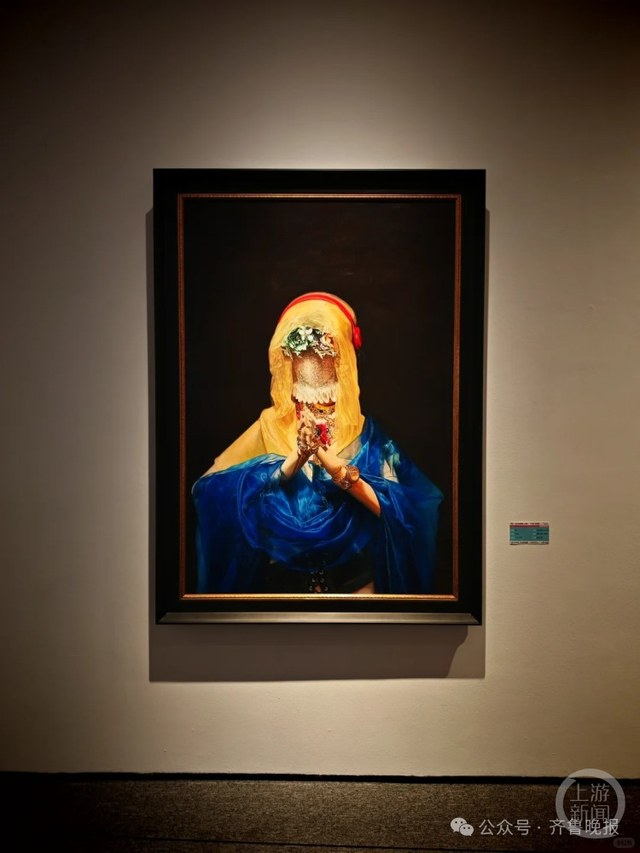 川美结业生油画《祷》爆火！太逼真差点上手“摸了”，作者回应：已售出，价值
未便走漏
