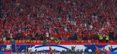 93分钟点杀！国足1-0告别世初赛：王钰栋脱衣狂奔，5万人庆祝