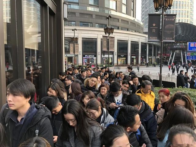 太突然！知名巨头今起调价，25年来初次！上海门店举世最多，曾受疯狂追捧