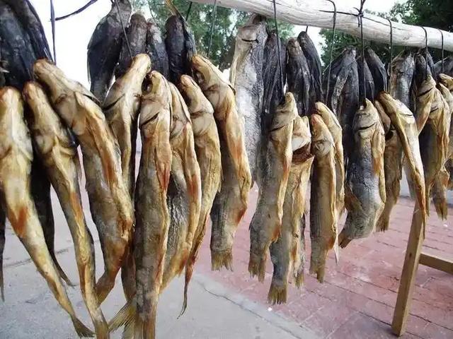 夏季到临，医生提示糖尿病患者：宁可吃点生果
，也别天天吃这3物