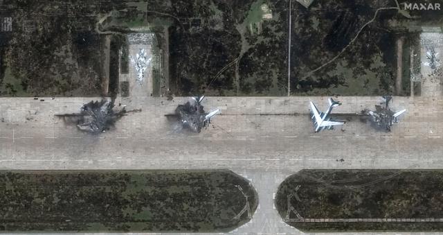 谁在给俄军情报？凌晨5点致命一击：钻地弹击穿爆炸142枚西方导弹