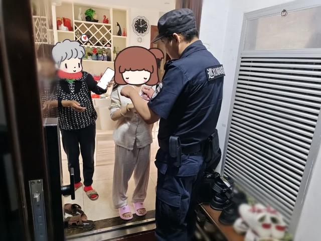 杭州姑娘下午
点了份外卖，女骑手看到4个字报警：当妈的看不了这备注