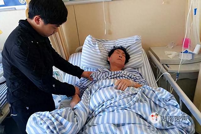 20岁男子胰腺炎逝世
，大夫叹息：把3样当饭吃，胰腺再好也扛不住