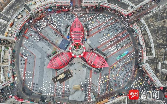 十万虾迷探虾都，龙虾主题巡游奏响盱眙小龙虾狂欢曲