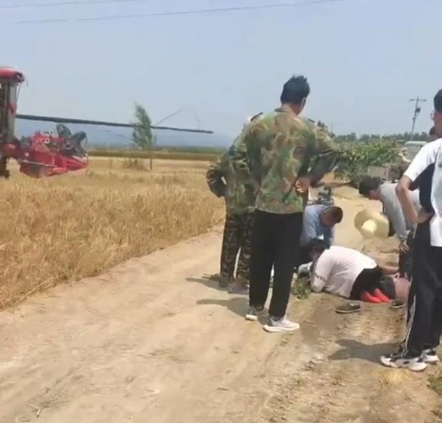 农夫太难了，27岁男子收小麦触电身亡，两个孩子老年夜
5岁老二1岁