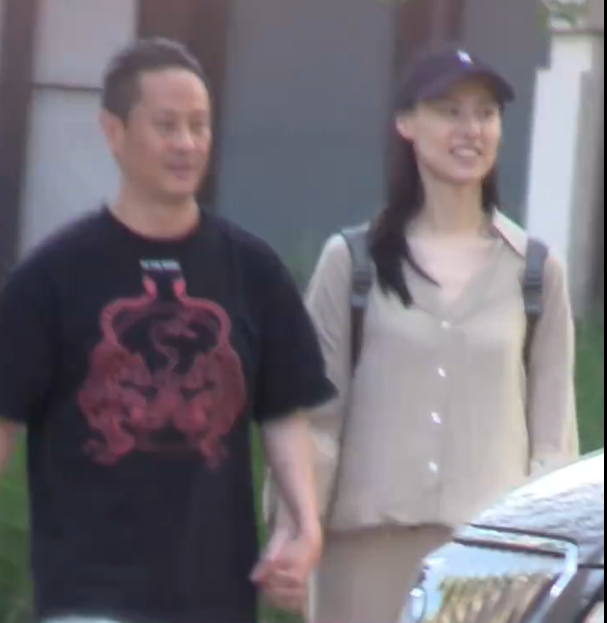 此次
，高调官宣新恋情的梁洛施，终究没给凉薄的李泽楷留一丝面子