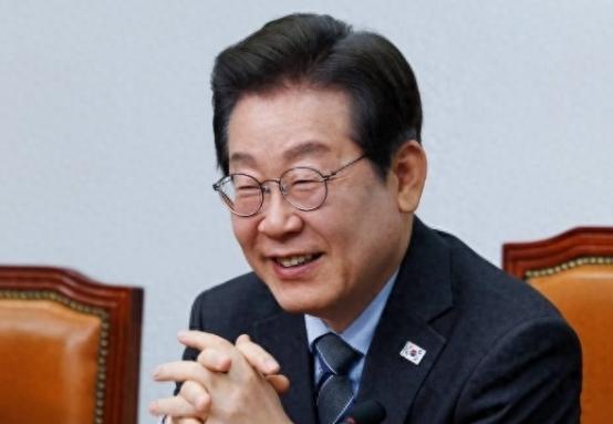 194票赞成！韩投票效果出来了，尹锡悦或被送进年夜

牢？朴槿惠掉
声