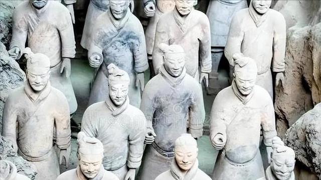 司马迁果然没瞎扯
，秦始皇陵再勘察
时，考古队挖出两只铜鹤