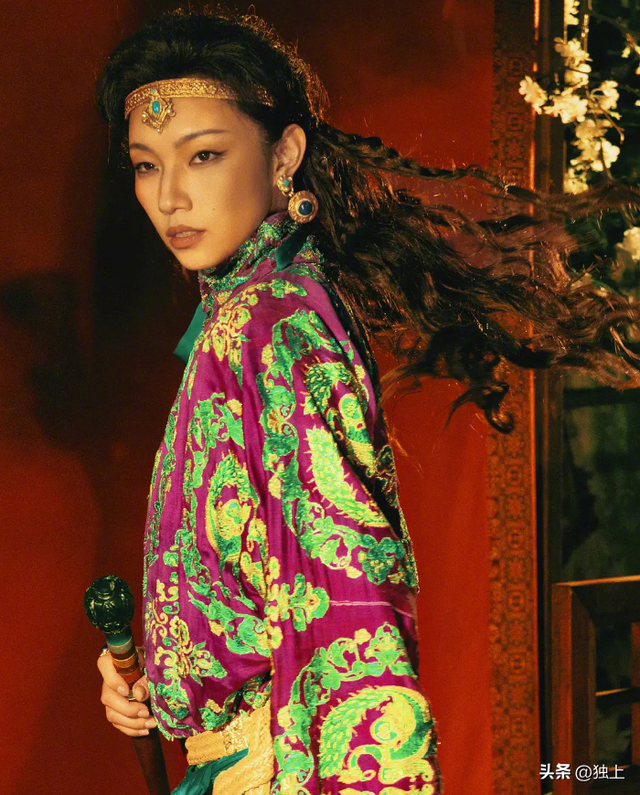 女星“特权”变乱大反转！权威媒体无一发声，背后真相更毁人三观