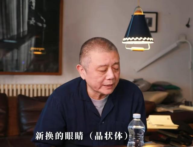 66岁王朔自曝疾病缠身，晚年和猫一路
生活，女儿担忧
他逝世
家里