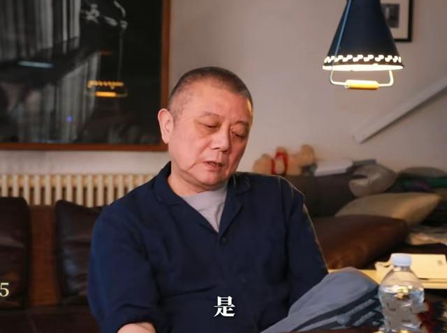 66岁王朔自曝疾病缠身，晚年和猫一路
生活，女儿担忧
他逝世
家里