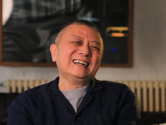 66岁王朔自曝疾病缠身，晚年和猫一路
生活，女儿担忧
他逝世
家里