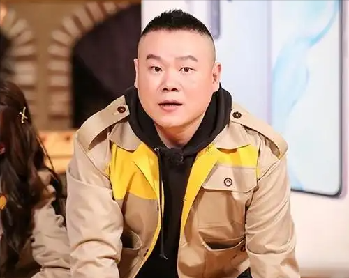吃相丢脸！疯狂捞金后名声扫地的岳云鹏，果真被郭德纲的话说中