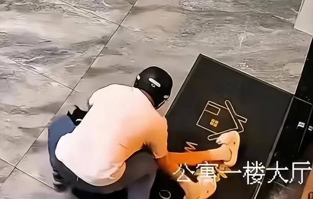浙江破晓三点公寓猥亵案，监控拍下全过程，肇事者刑拘引全网声讨