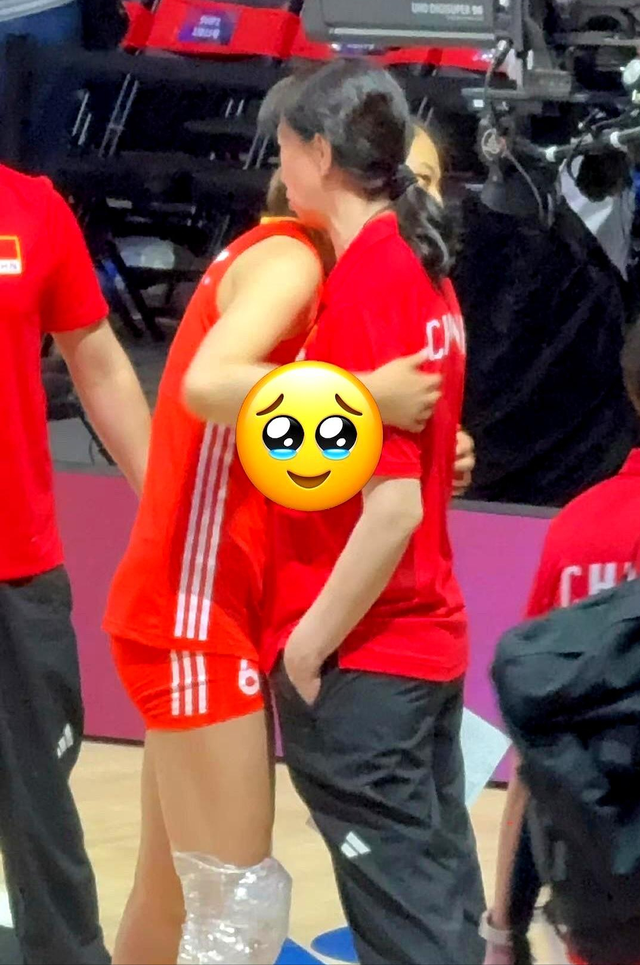中国女排遭重创！队长龚翔宇出走美国，名记曝将不再为国出战奥运