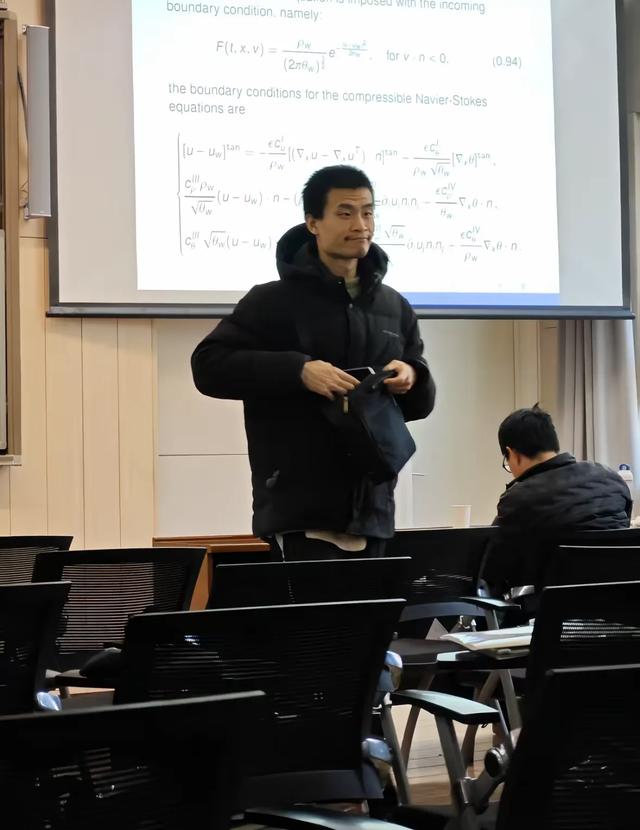 韦东奕幼儿园照片曝光，从小就与众差异，衣着整洁被父母养的很好