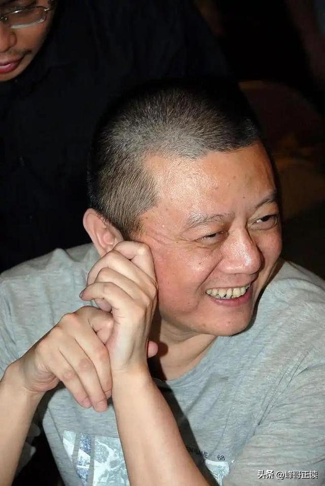 67岁王朔谈近况：只能逝世
在北京，但女儿不让逝世
屋里，怕房子欠好卖