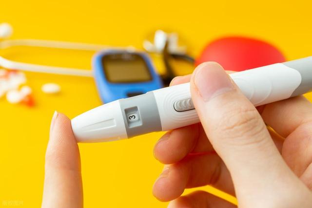 出汗是血糖最好的反馈！提示：出汗若涌现
3异常，多是糖尿病症状