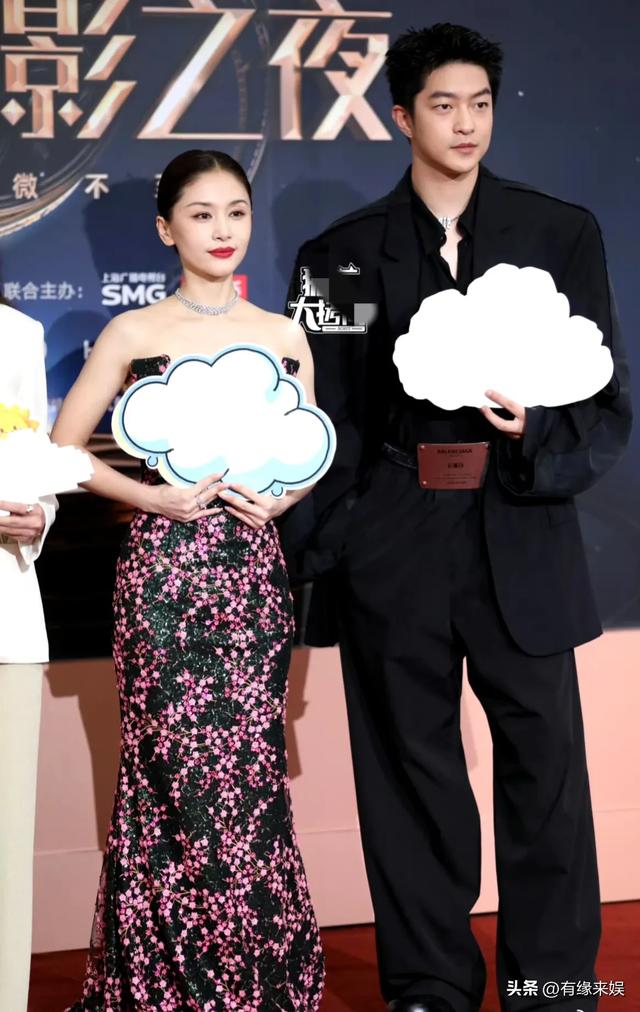 上海这一夜，被笑不露齿的章子怡惊艳，胖了一圈面相变了许多