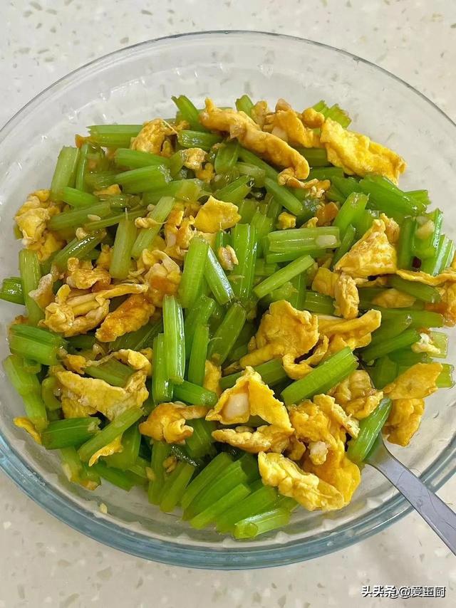 4种让你会拉屎的“摄生
菜”，堪称“肠道拖把”肠道滑溜溜