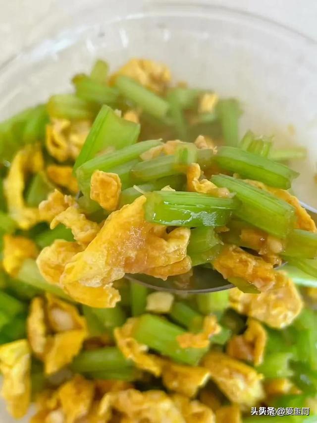 4种让你会拉屎的“摄生
菜”，堪称“肠道拖把”肠道滑溜溜