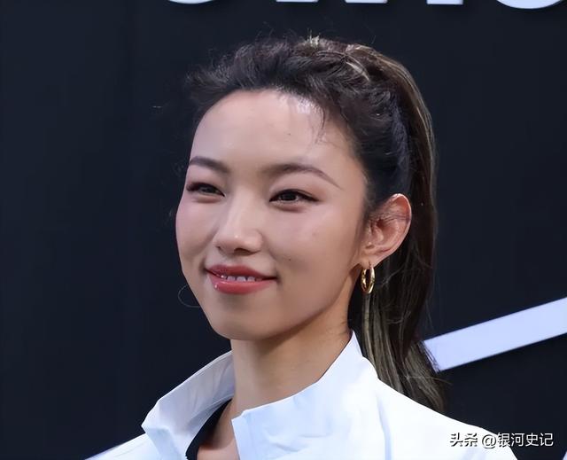 央视揭开遮羞布后，“特权”女星被扒，高考走捷径，父亲身居高位