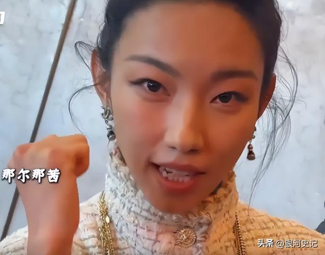 央视揭开遮羞布后，“特权”女星被扒，高考走捷径，父亲身居高位