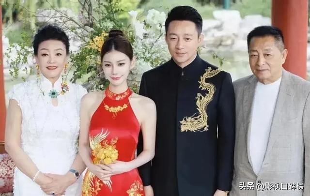45万人围不雅
麻婆豆腐龙虾宴！汪小菲直播邀馆长品川酒游京城
