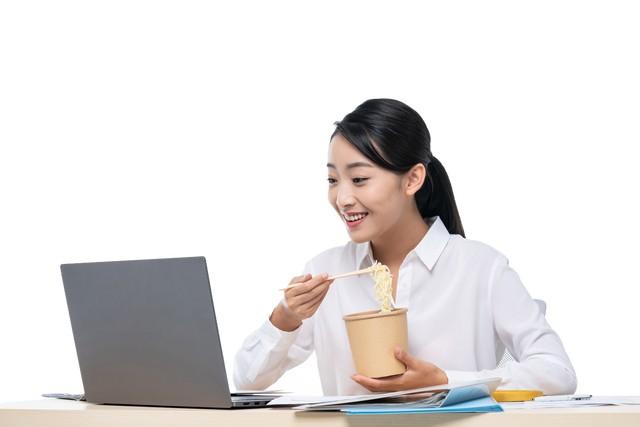 糖尿病"帮凶

"已找到，排在榜首的不是甜食，而是"人见人爱"的它