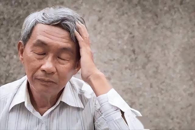 大夫研究发现：白叟
若是常吃洋葱，用不了多久，4个利益不请自来