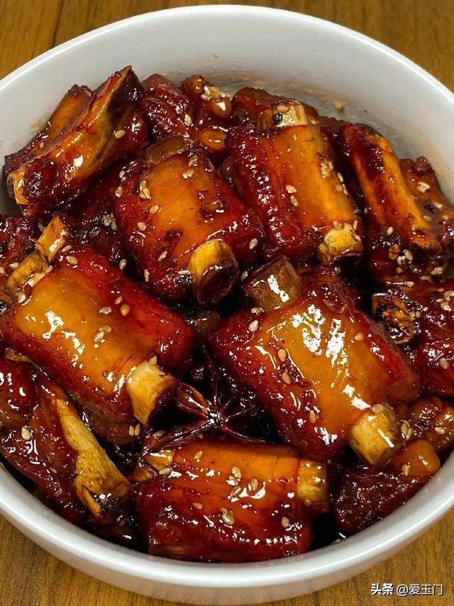 酱喷鼻
风味家常菜，6种做法，喷鼻
嫩可口
，酱喷鼻
浓厚，酱汁拌饭都过瘾