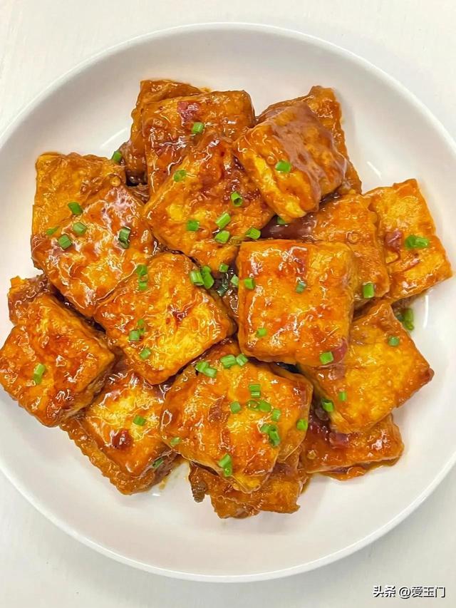 酱喷鼻
风味家常菜，6种做法，喷鼻
嫩可口
，酱喷鼻
浓厚，酱汁拌饭都过瘾