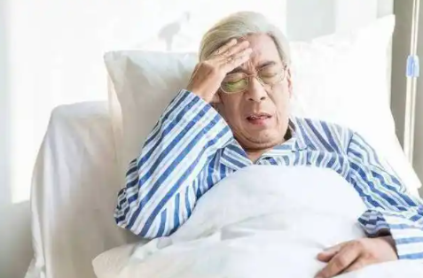 脑梗逝世
的人越来越多？大夫劝告

：天热宁肯打麻将，也别做6件事