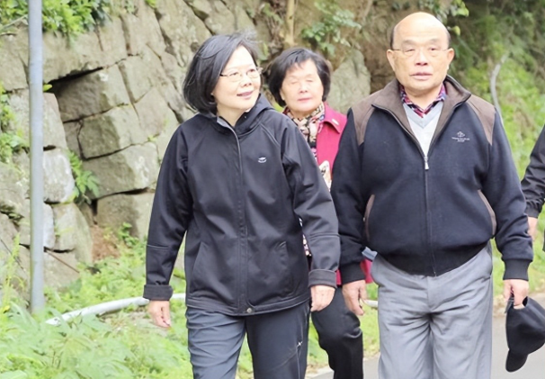 “台独”分子本籍
曝光，蔡英文、苏贞昌、赖清德本来
是汉奸后代！