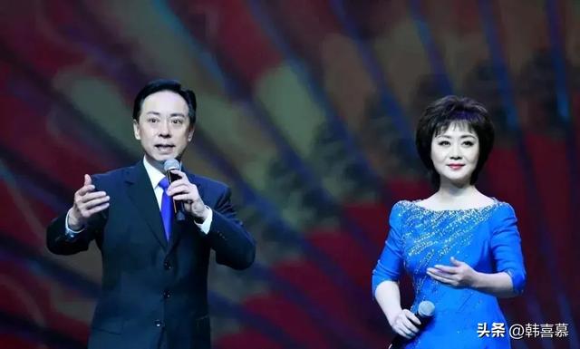 于魁智李胜素喝酒照曝光，疑贬低内地不雅观

众，他妻儿双全，她还单身
