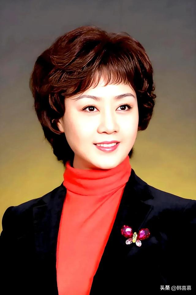 于魁智李胜素喝酒照曝光，疑贬低内地不雅观

众，他妻儿双全，她还单身
