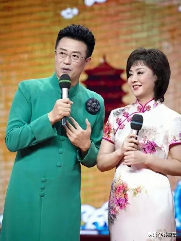 于魁智李胜素喝酒照曝光，疑贬低内地不雅观

众，他妻儿双全，她还单身
