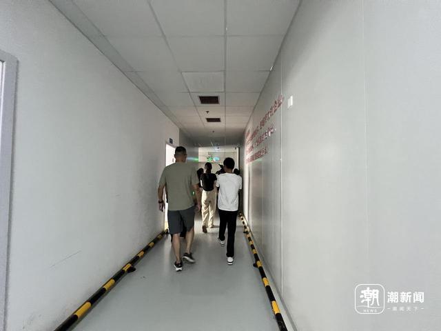 杭州“欢牛蛋糕屋”陷闭店风浪
，加盟商：太忽然，我的店咋办