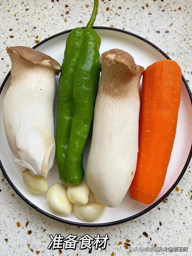 每天不重样的6道家常素菜，康健好吃不上火，爱食斋
朋侪看这里