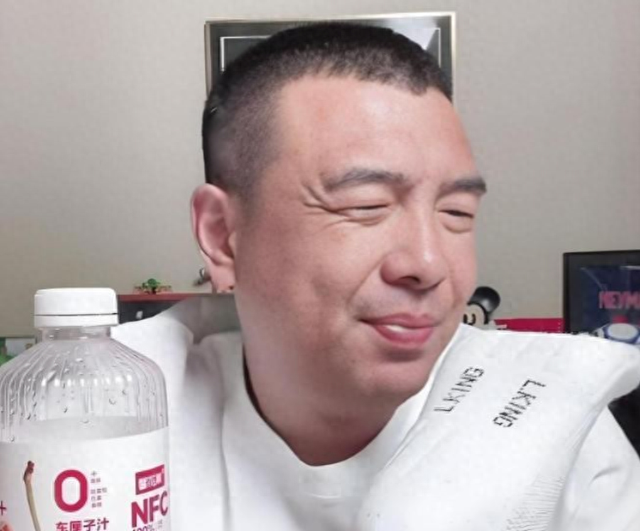 再降薪就没人踢了！前国脚恼怒
发声：国足已经降到日韩的三分之一