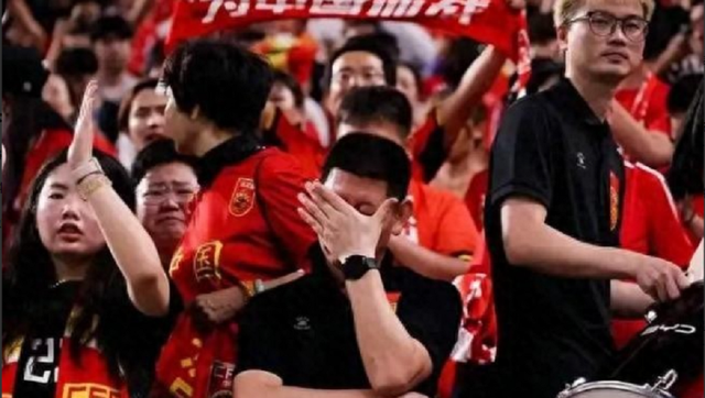 再降薪就没人踢了！前国脚恼怒
发声：国足已经降到日韩的三分之一