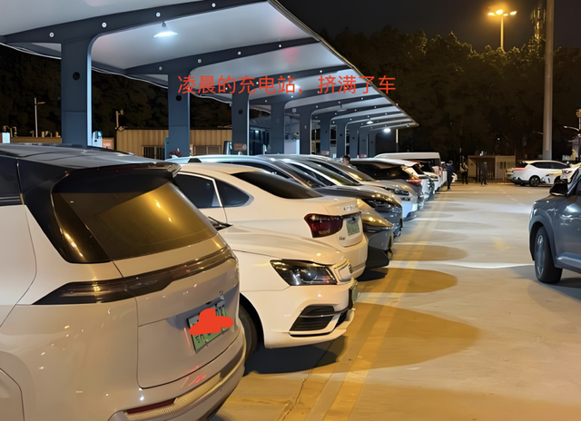 只聊“插混车”的缺点！开了6个月，含泪跟年夜
家
聊点真实感想
沾染

