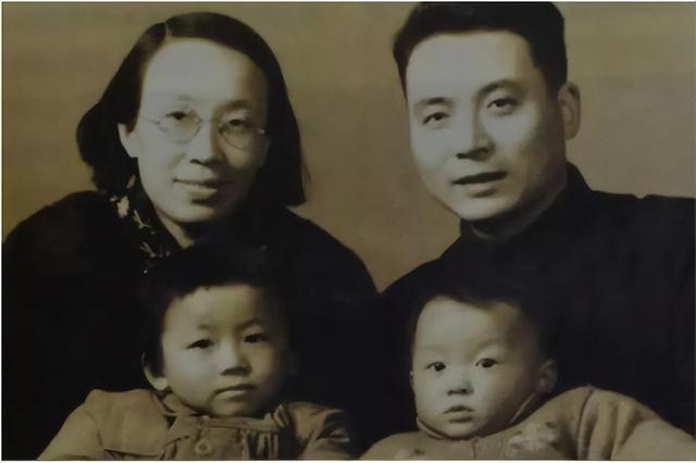 一夜之间伊朗精尖核科学家被斩首，如今才知，中国昔时
做的多准确