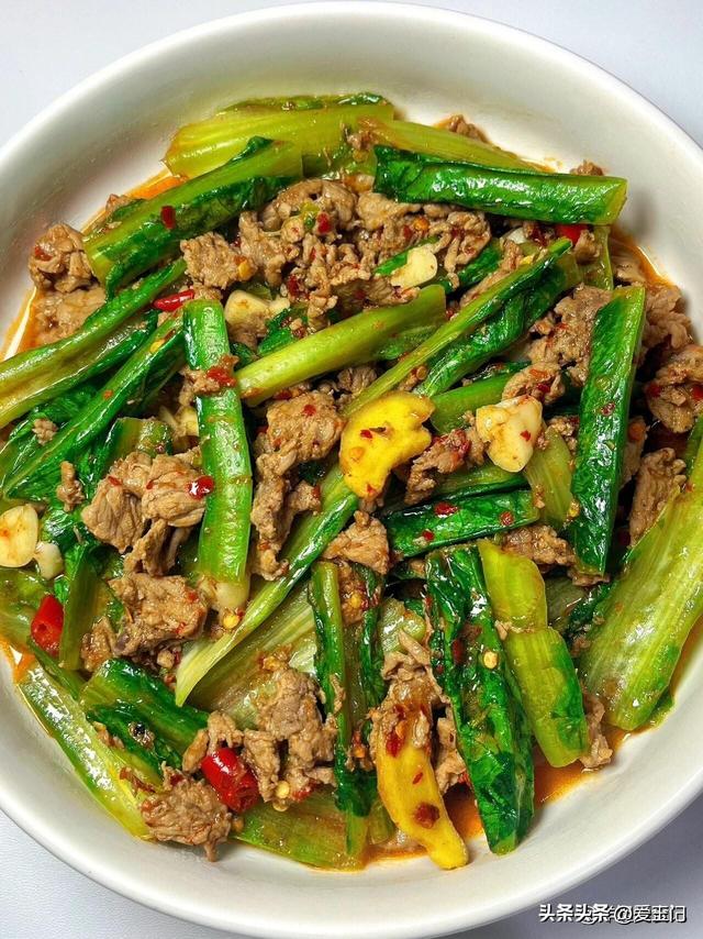 不愧是被央视点名的下饭菜，连下三碗饭，太喷鼻
了