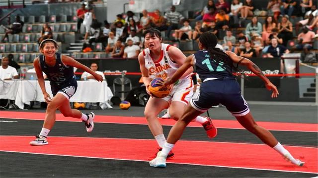 中国女篮VS日本女篮！宫鲁鸣启用双塔，两大悍将驰援，李梦无缘