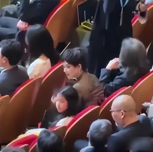 汪峰做梦都笑醒！9岁女儿这操作，太给他长脸了！