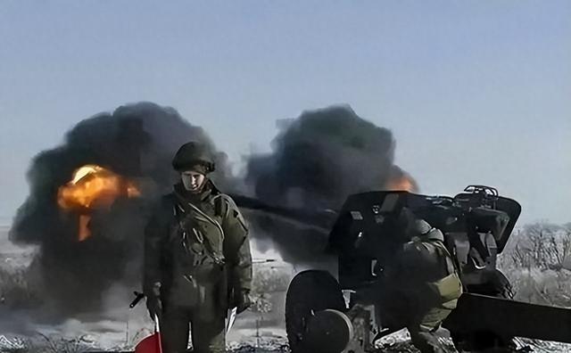 俄乌冲突要收尾了！俄导弹命中乌军武器集装箱船，一个标记性事故